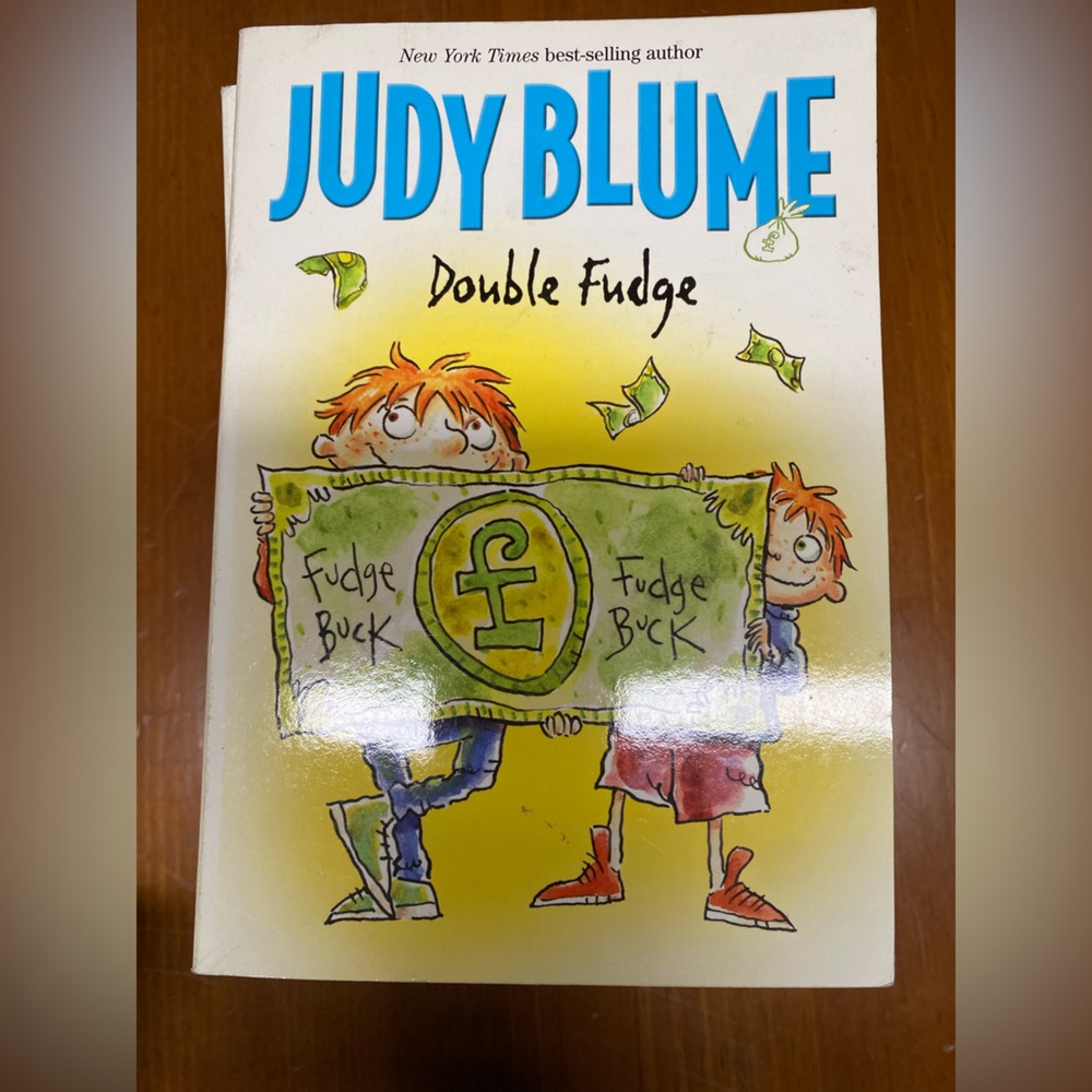 EUC set of 4 chapter books - Double Fudge by Judy Blume
